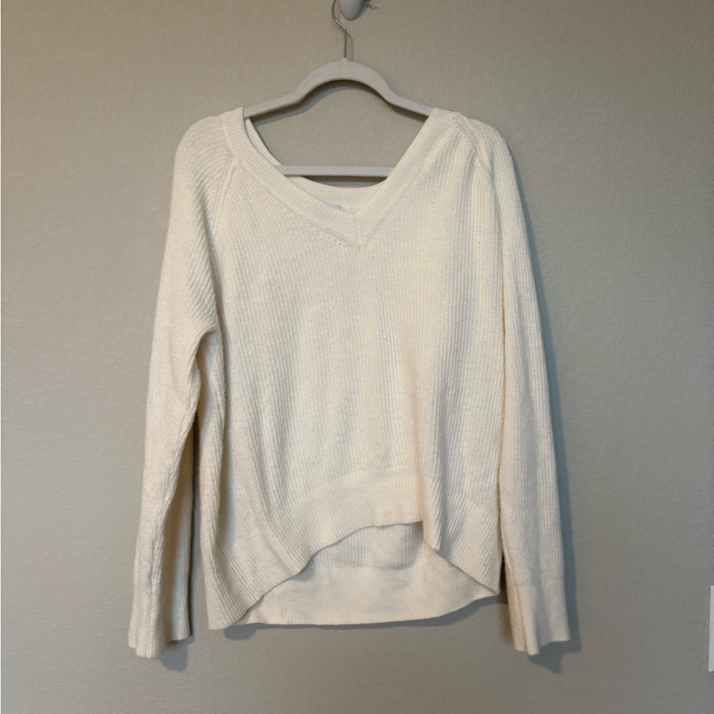 Old Navy White Sweater